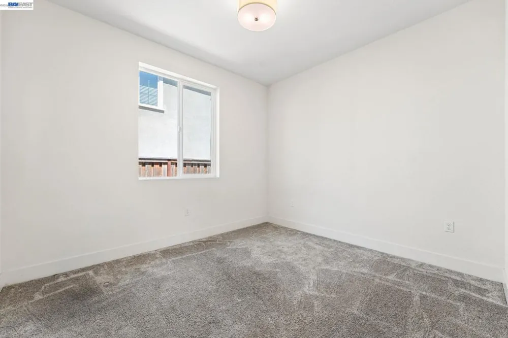 2107 Daimler St Lathrop, CA 95330