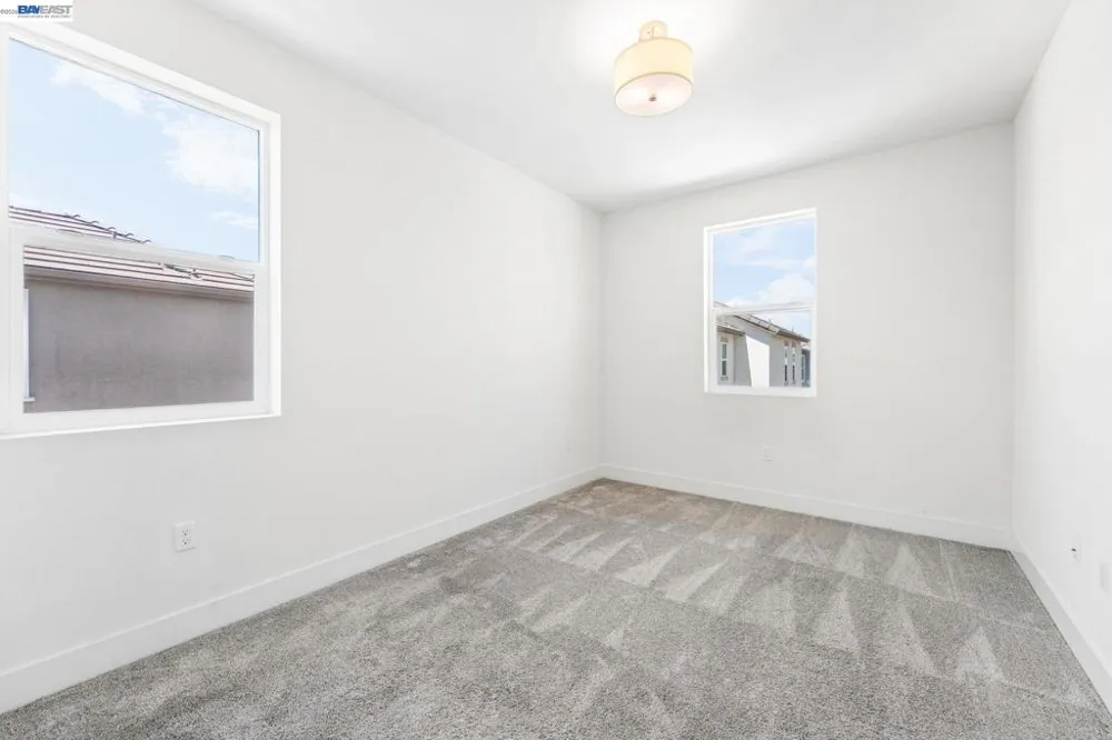 2107 Daimler St Lathrop, CA 95330
