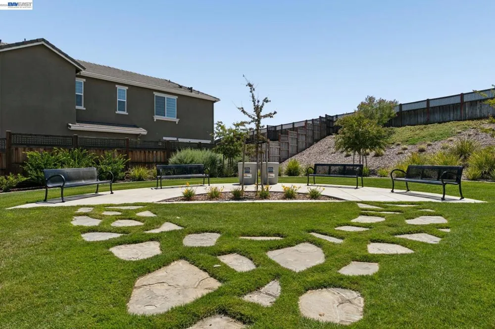 2107 Daimler St Lathrop, CA 95330