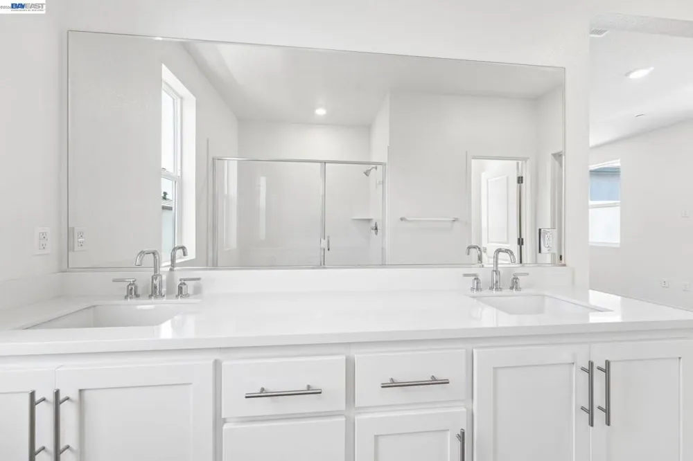 2107 Daimler St Lathrop, CA 95330