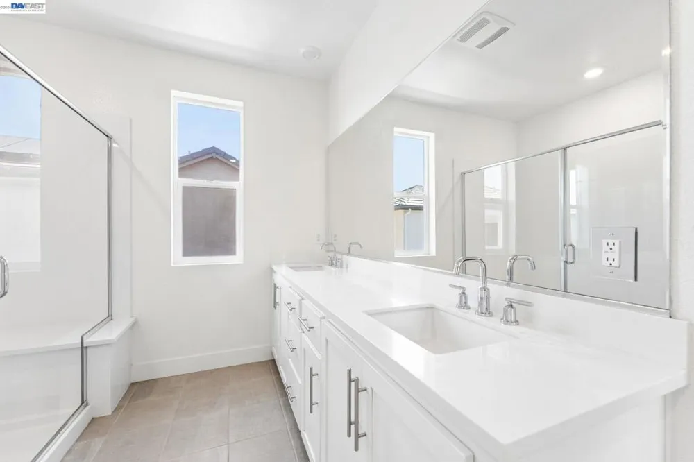 2107 Daimler St Lathrop, CA 95330