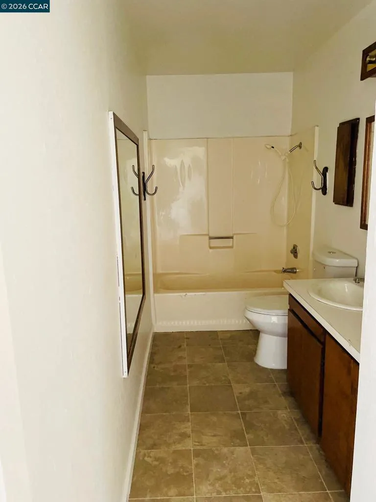 1119 Warren Ave Vallejo, CA 94591