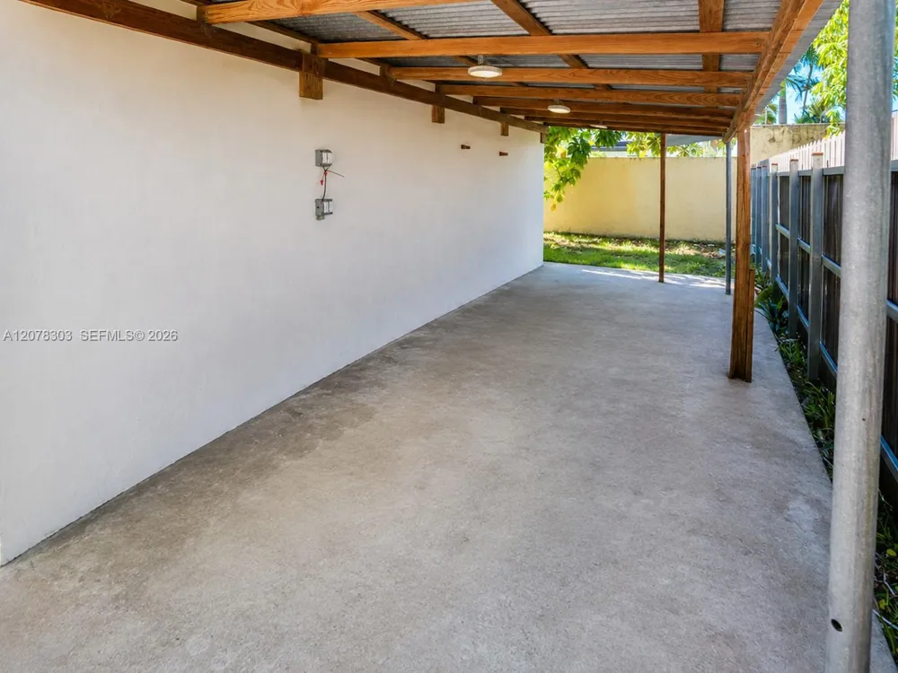 6450 SW 102nd Ave Miami, FL 33173