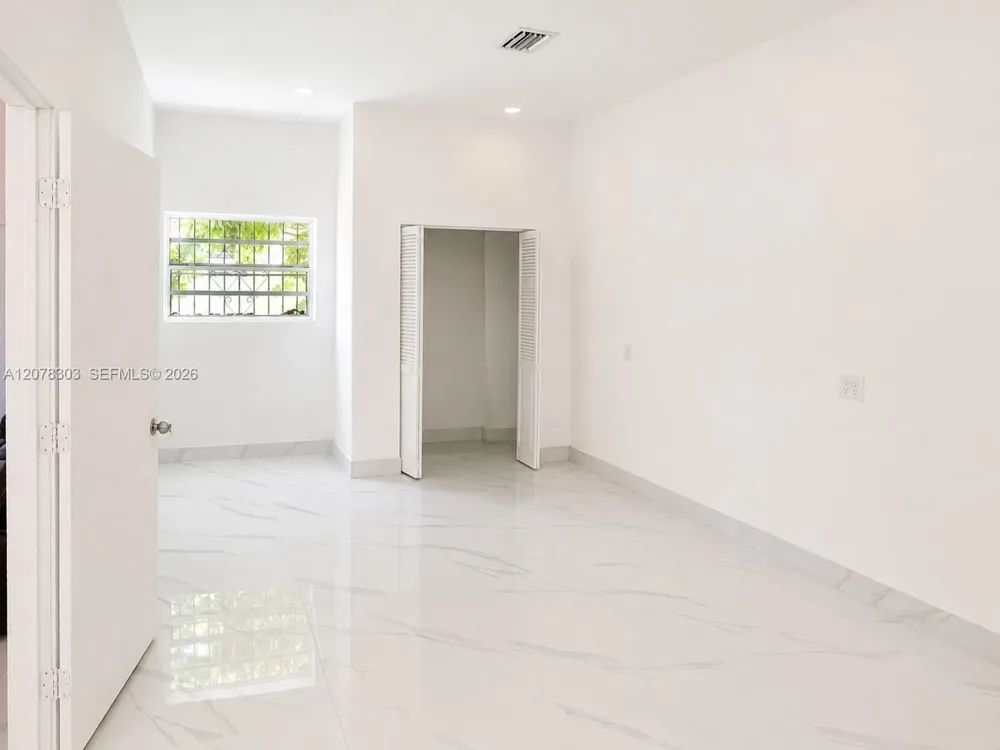 6450 SW 102nd Ave Miami, FL 33173