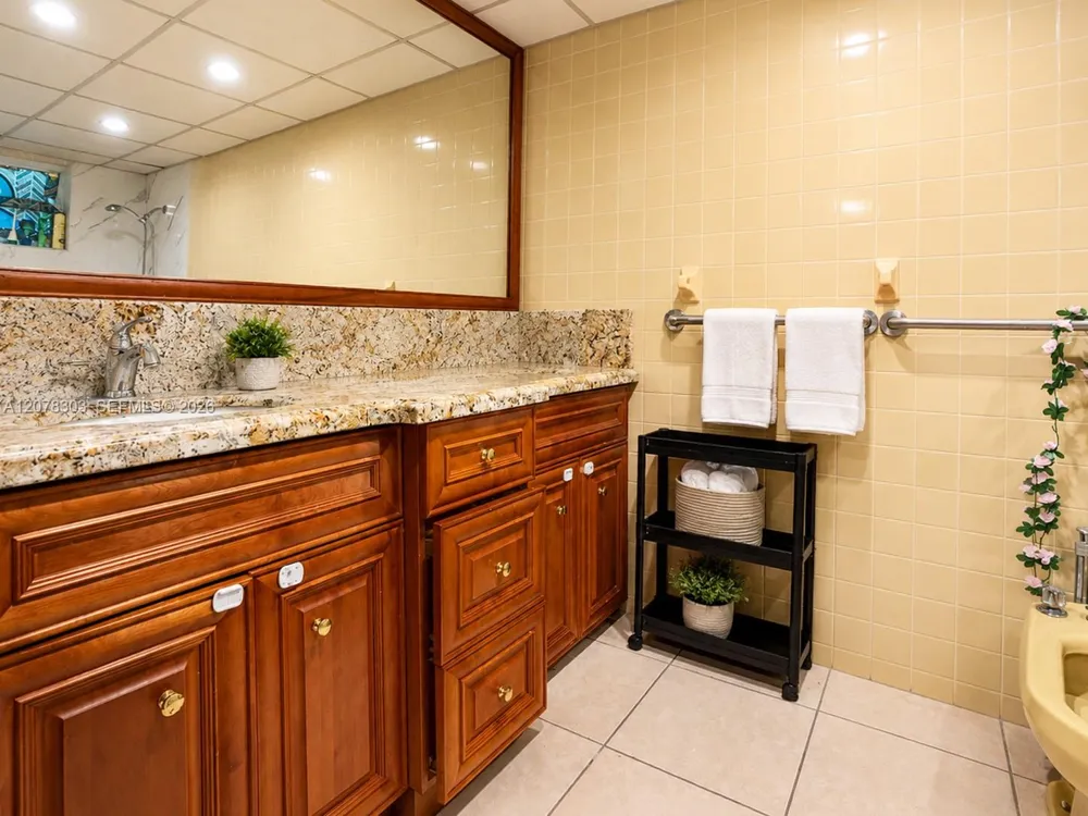 6450 SW 102nd Ave Miami, FL 33173