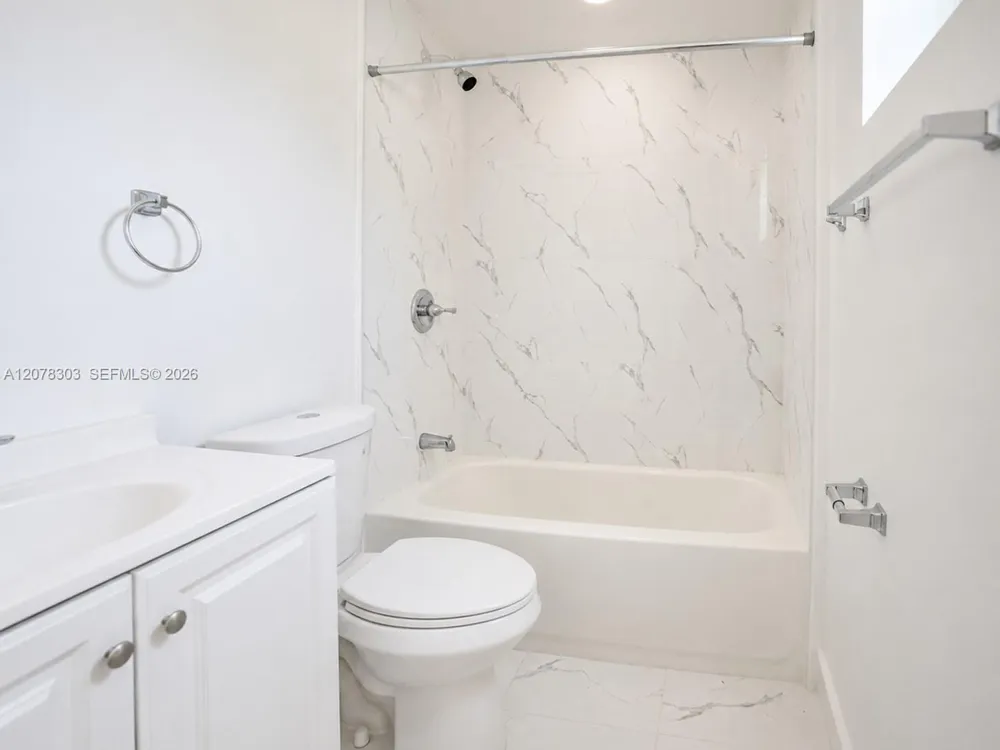 6450 SW 102nd Ave Miami, FL 33173