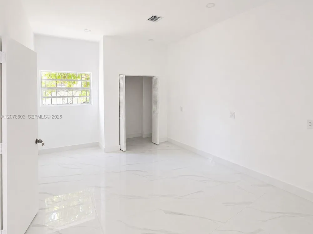 6450 SW 102nd Ave Miami, FL 33173
