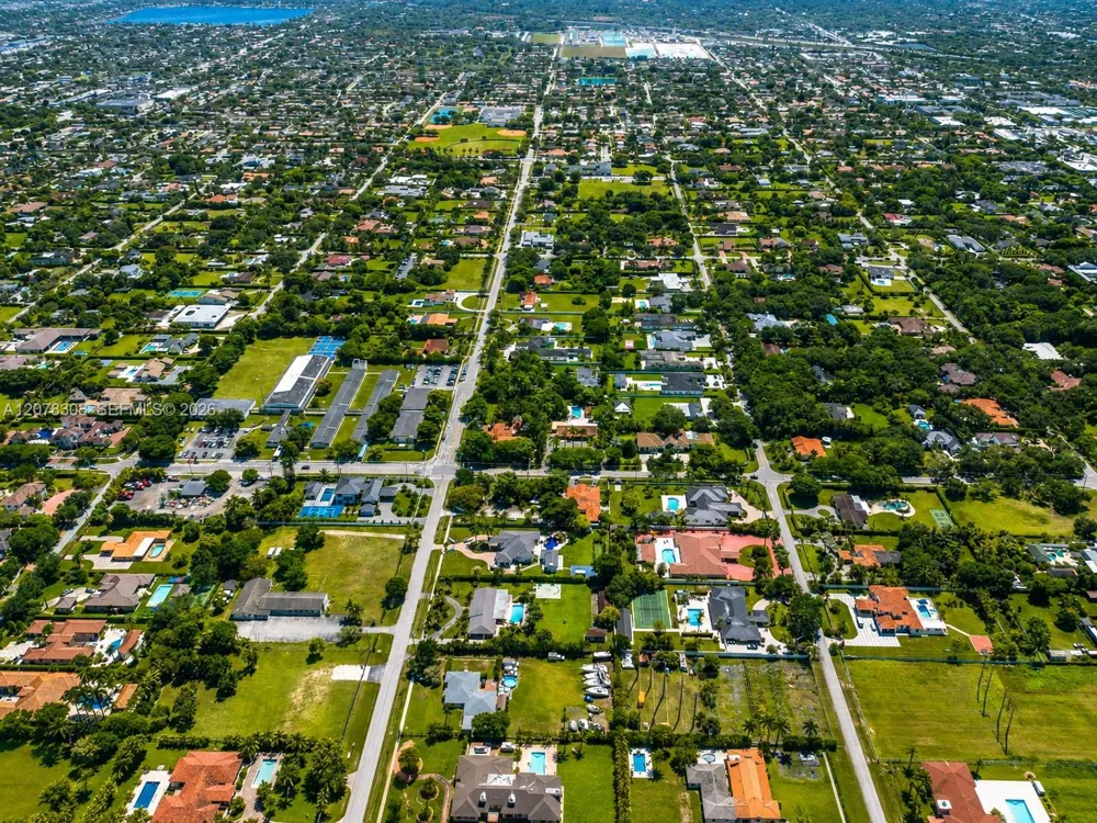 6450 SW 102nd Ave Miami, FL 33173