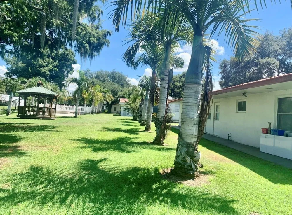 3203 SE 29th Lane ## 6 Okeechobee, FL 34974