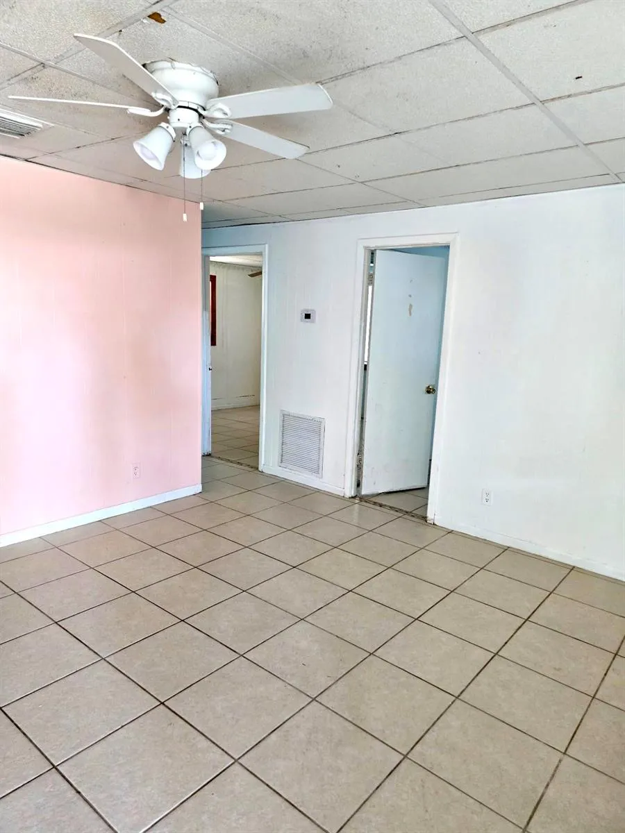 3203 SE 29th Lane ## 6 Okeechobee, FL 34974