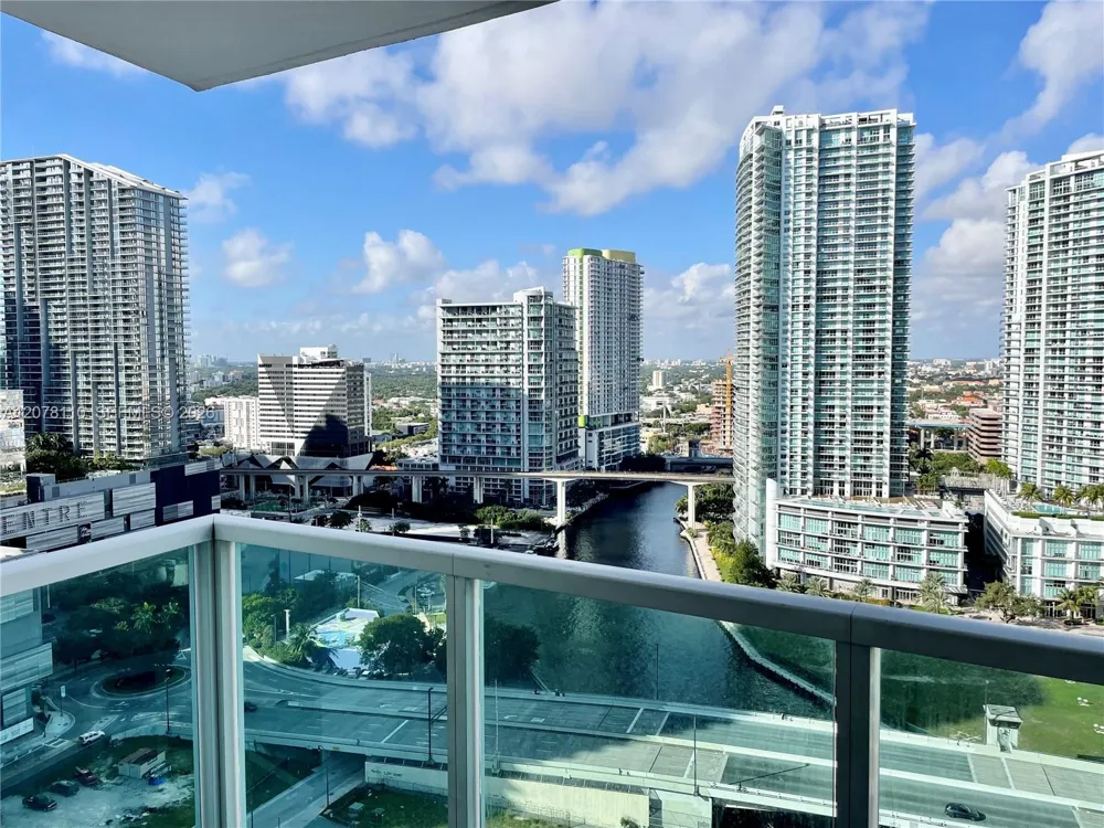 31 SE 5th St #2805 Miami, FL 33131