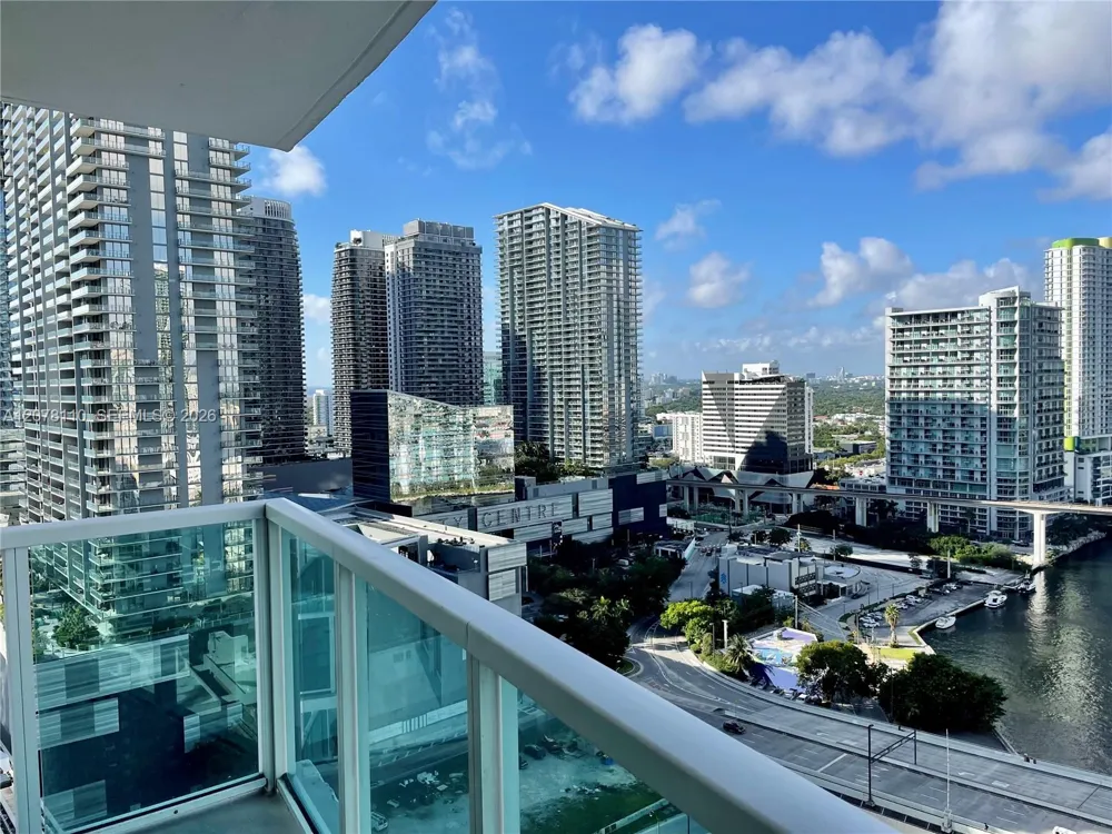 31 SE 5th St #2805 Miami, FL 33131