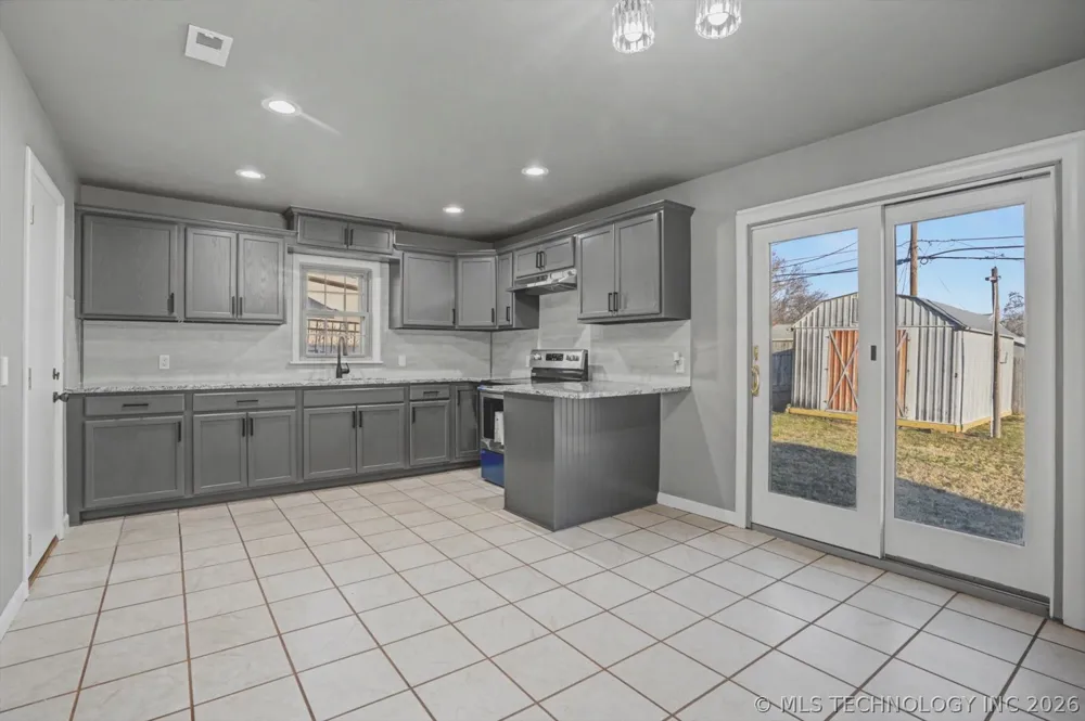 8943 E Marshall Place Tulsa, OK 74115