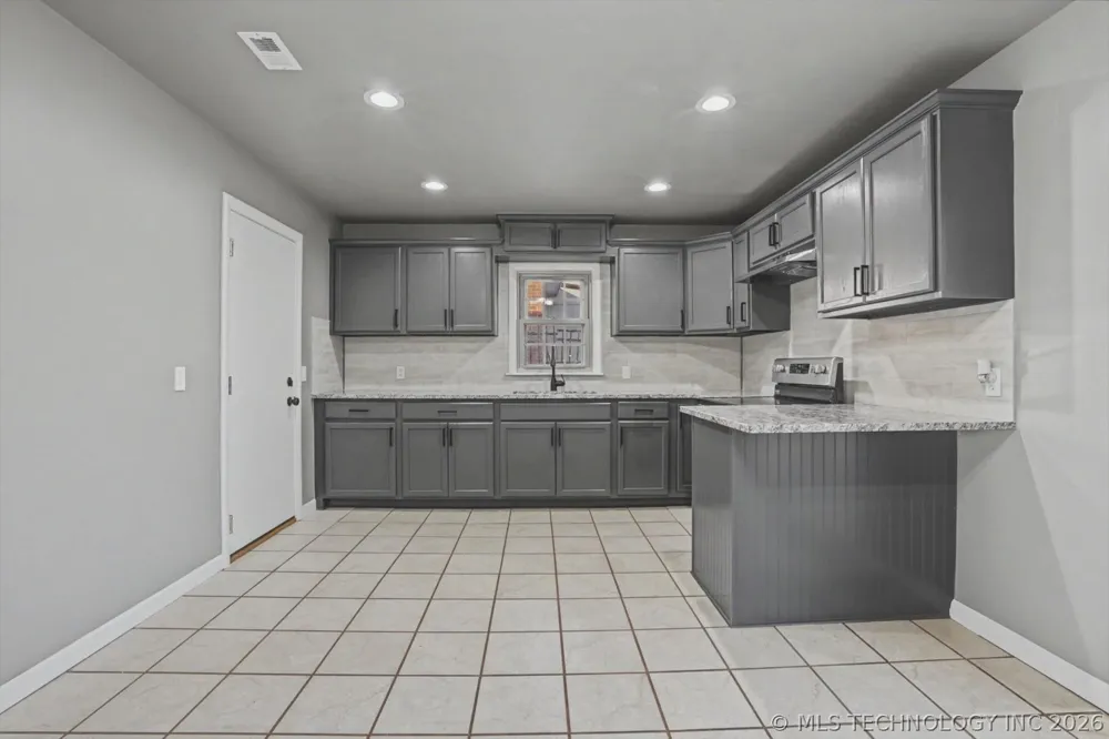 8943 E Marshall Place Tulsa, OK 74115