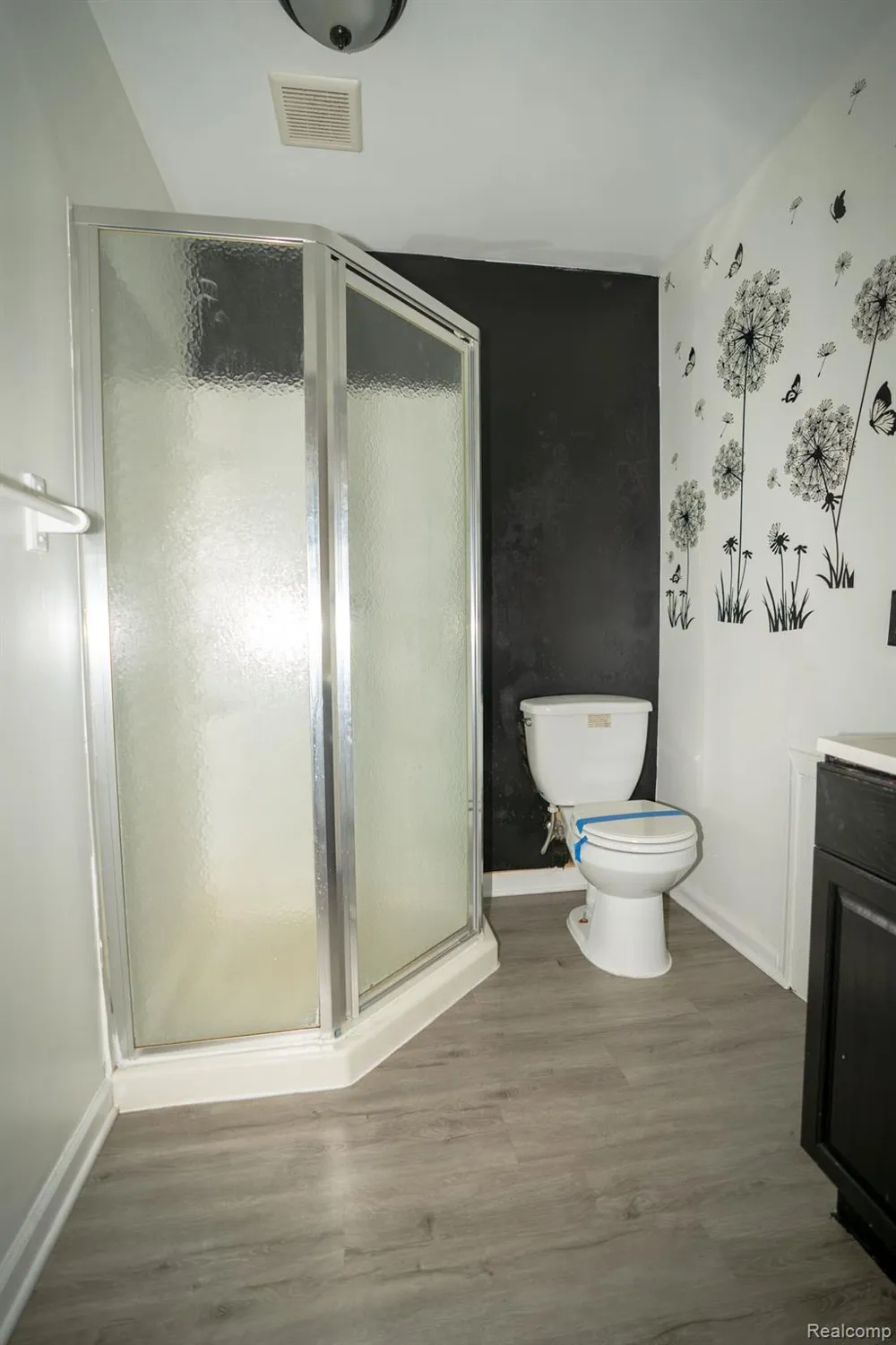 25143 Fern Street Roseville City, MI 48066