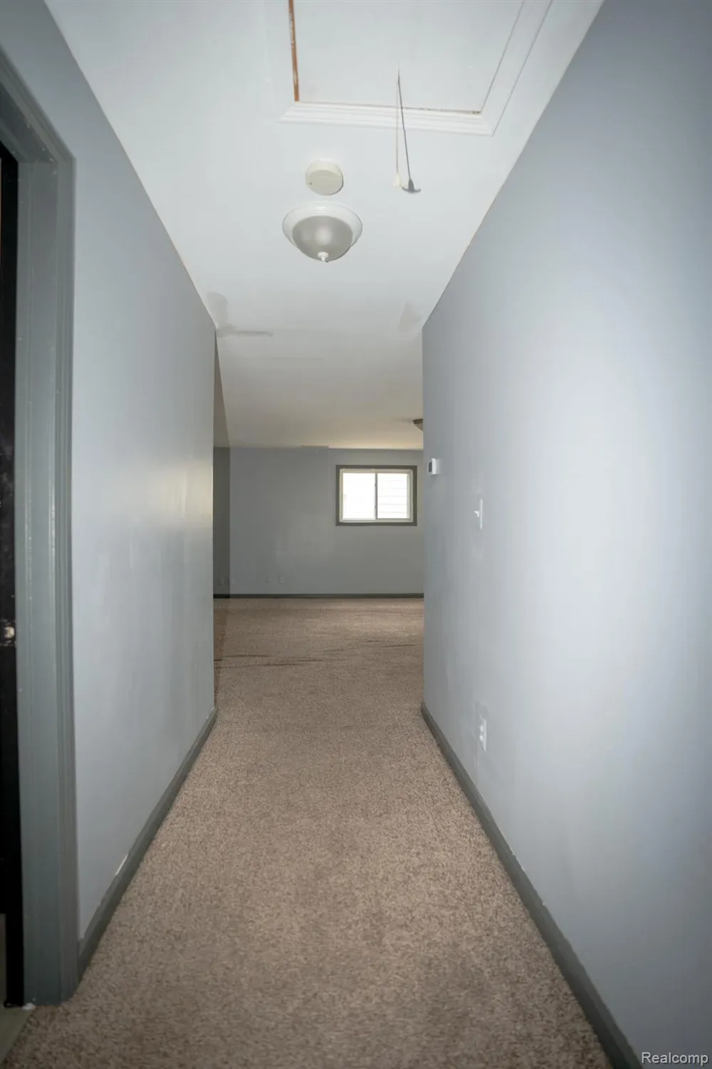 25143 Fern Street Roseville City, MI 48066