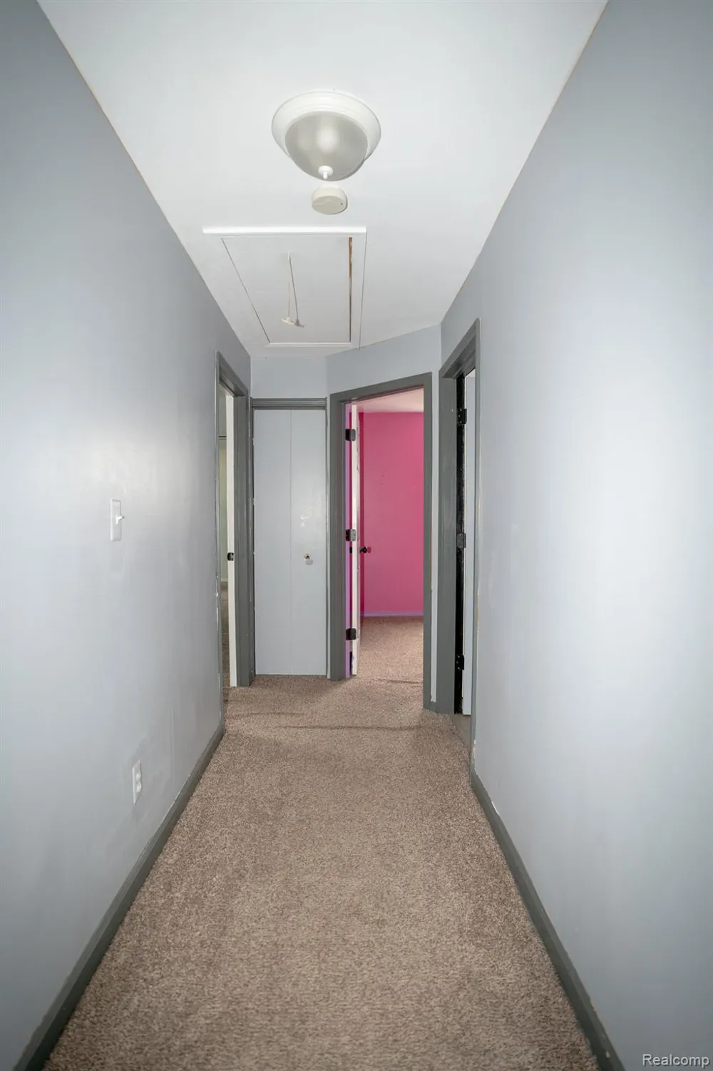 25143 Fern Street Roseville City, MI 48066