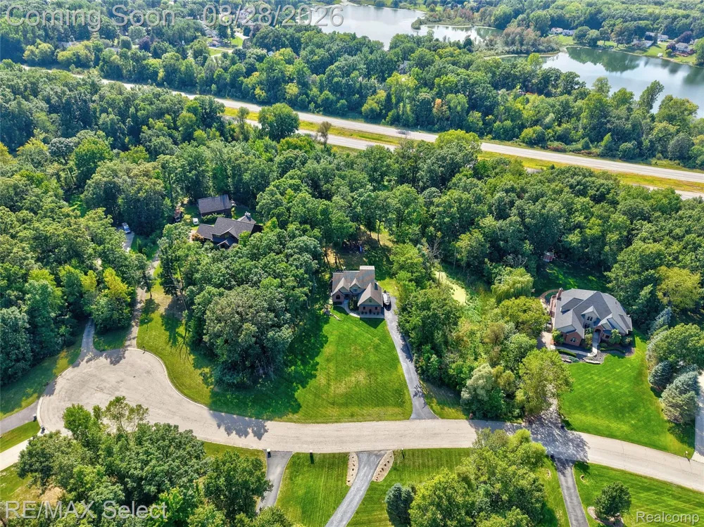 105 Lake Pines Drive Hartland Township, MI 48114