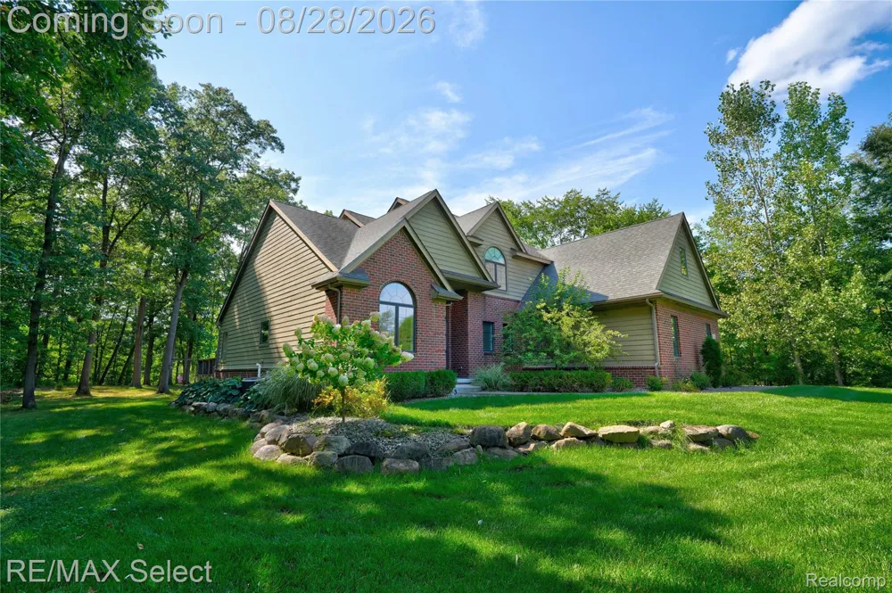 105 Lake Pines Drive Hartland Township, MI 48114