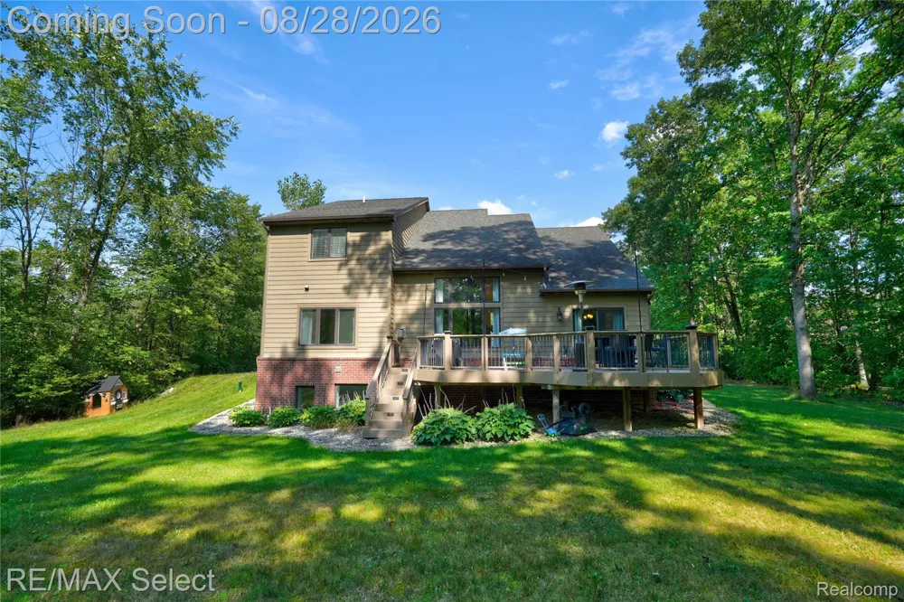 105 Lake Pines Drive Hartland Township, MI 48114