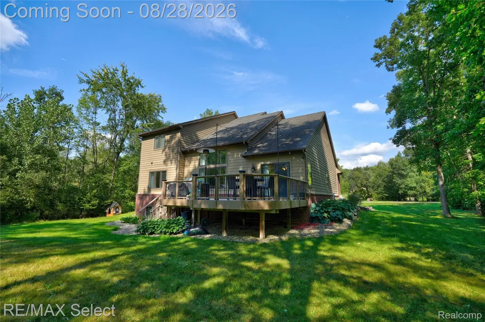 105 Lake Pines Drive Hartland Township, MI 48114
