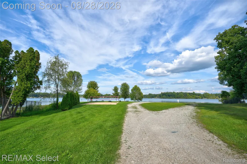 105 Lake Pines Drive Hartland Township, MI 48114