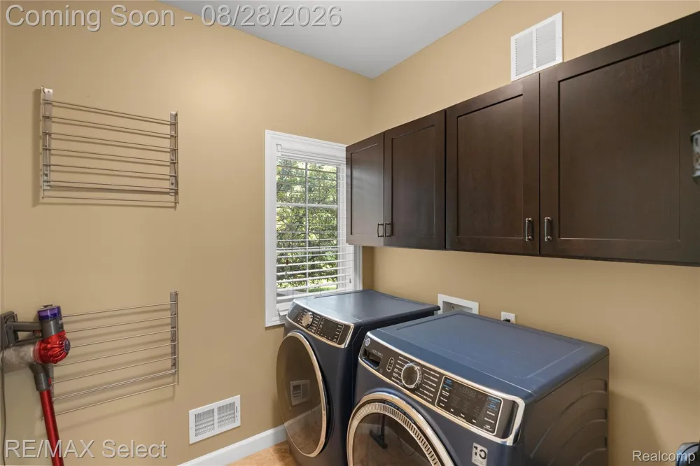 105 Lake Pines Drive Hartland Township, MI 48114