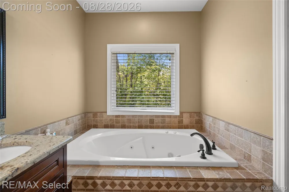105 Lake Pines Drive Hartland Township, MI 48114