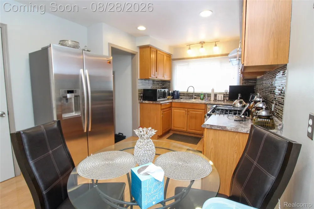8610 Winston Lane Dearborn Heights City, MI 48127