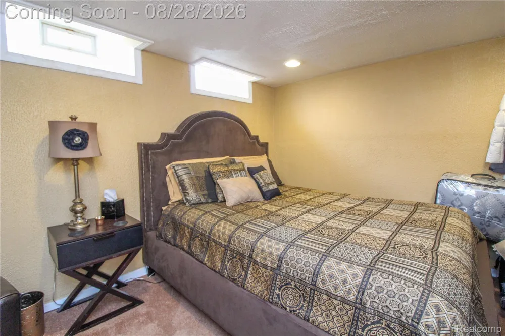 8610 Winston Lane Dearborn Heights City, MI 48127