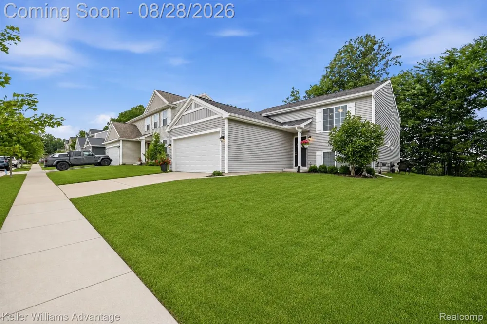 2757 Sycamore River Drive Handy Township, MI 48836