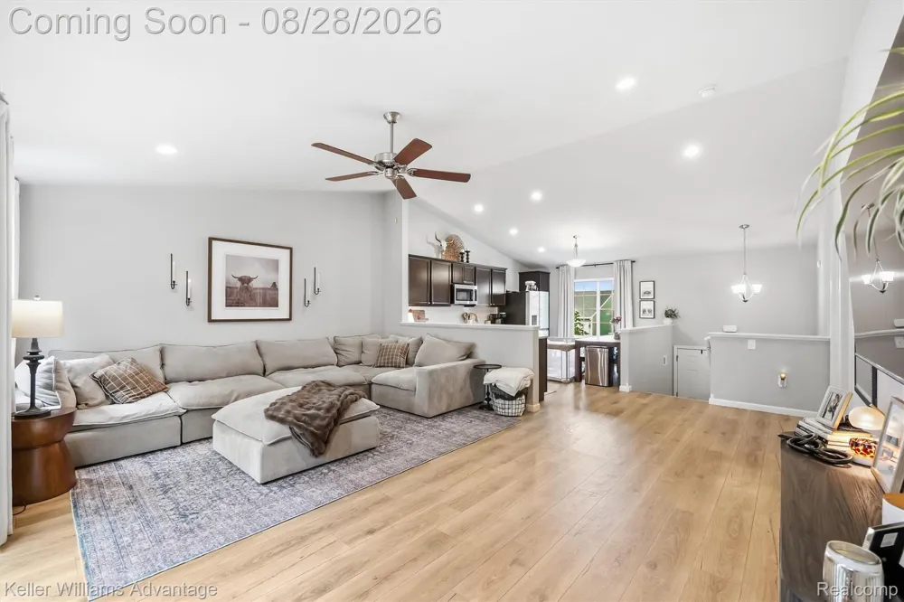 2757 Sycamore River Drive Handy Township, MI 48836