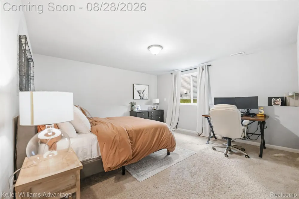 2757 Sycamore River Drive Handy Township, MI 48836