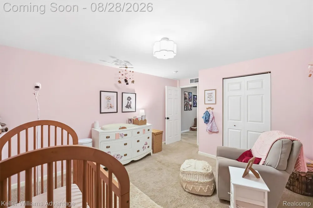2757 Sycamore River Drive Handy Township, MI 48836