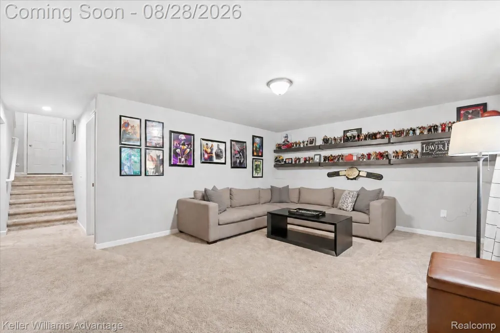2757 Sycamore River Drive Handy Township, MI 48836
