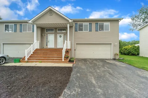 1116 LAKEVIEW CIRCLE
