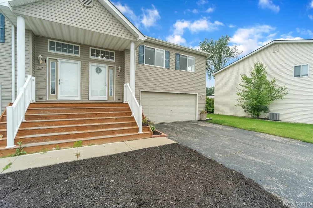 1116 LAKEVIEW CIRCLE Mundy Township, MI 48439