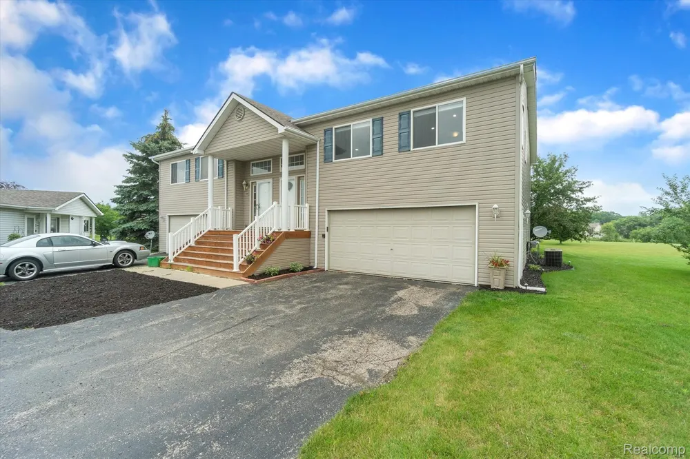 1116 LAKEVIEW CIRCLE Mundy Township, MI 48439