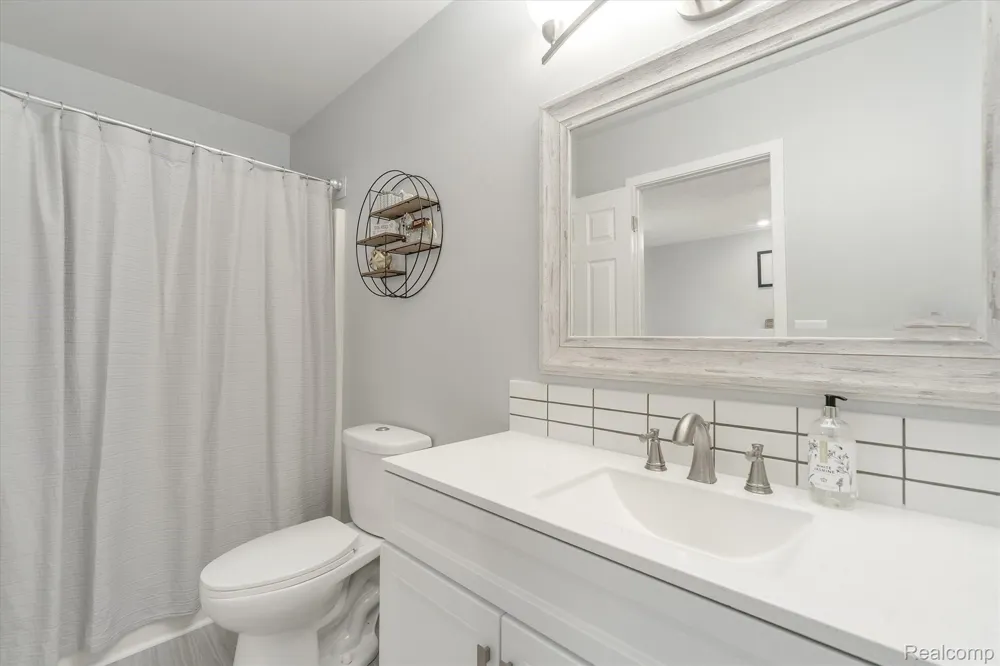 1116 LAKEVIEW CIRCLE Mundy Township, MI 48439