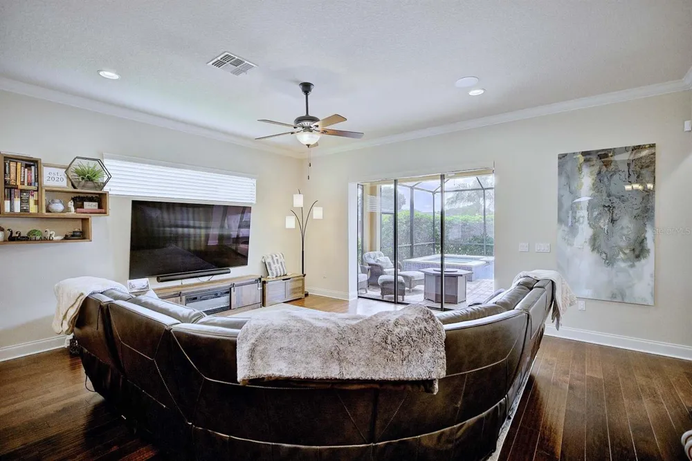 904 CHRISTINA CHASE LANE Lakeland, FL 33813