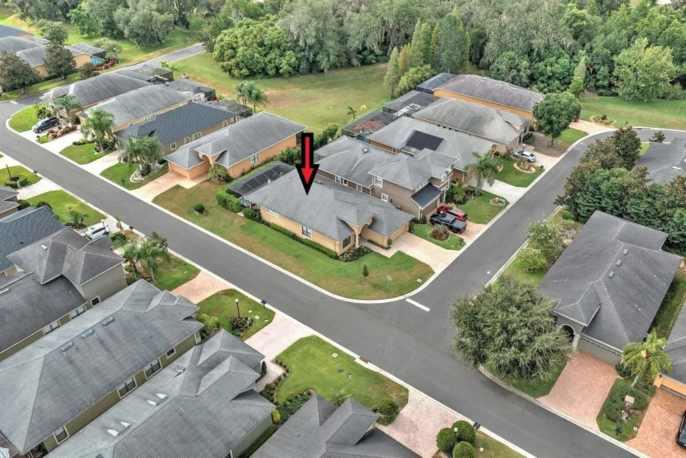 904 CHRISTINA CHASE LANE Lakeland, FL 33813