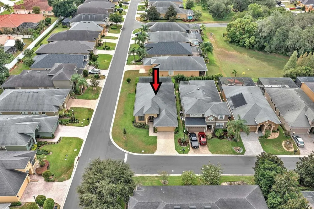 904 CHRISTINA CHASE LANE Lakeland, FL 33813