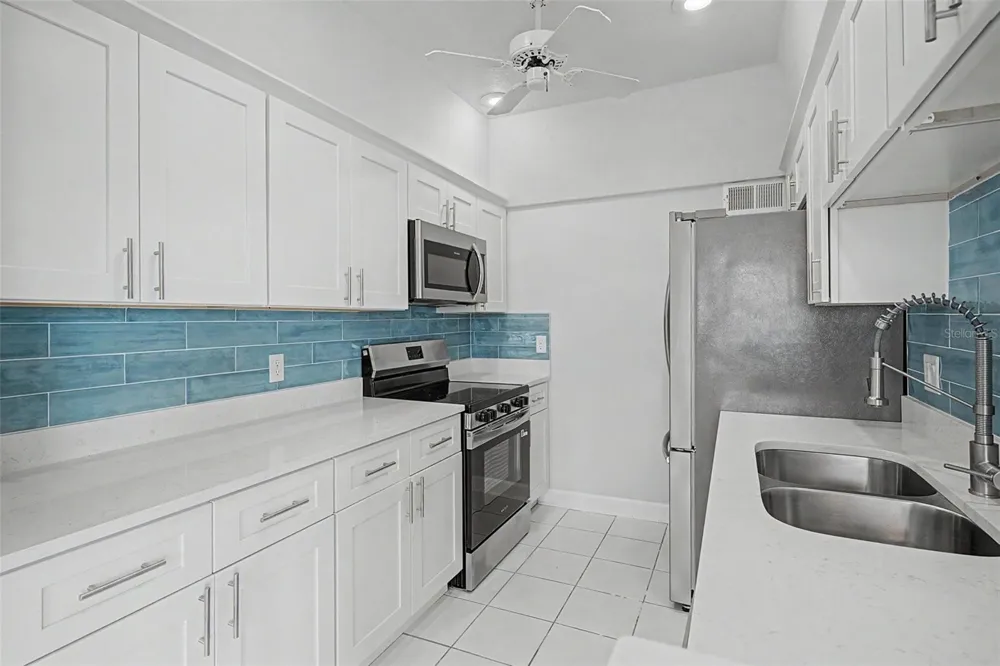 519 PLAZA SEVILLE COURT #39 Treasure Island, FL 33706