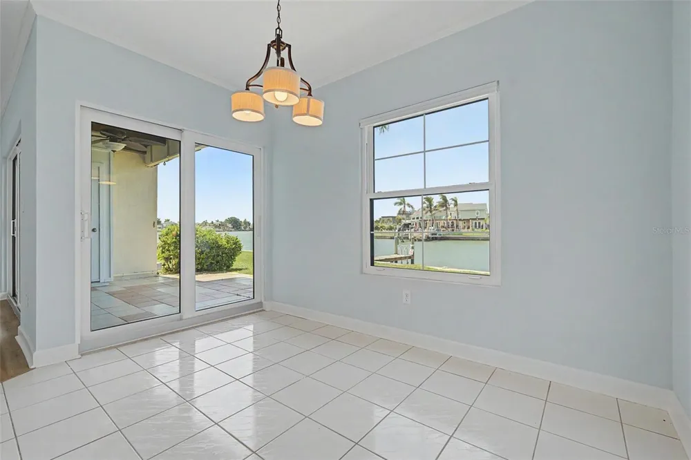 519 PLAZA SEVILLE COURT #39 Treasure Island, FL 33706