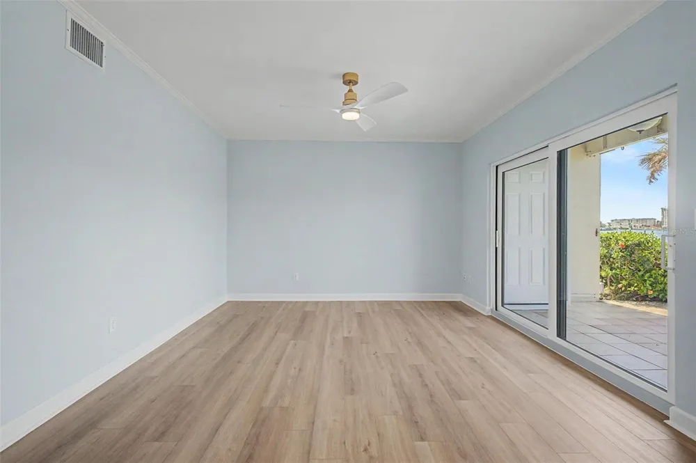 519 PLAZA SEVILLE COURT #39 Treasure Island, FL 33706