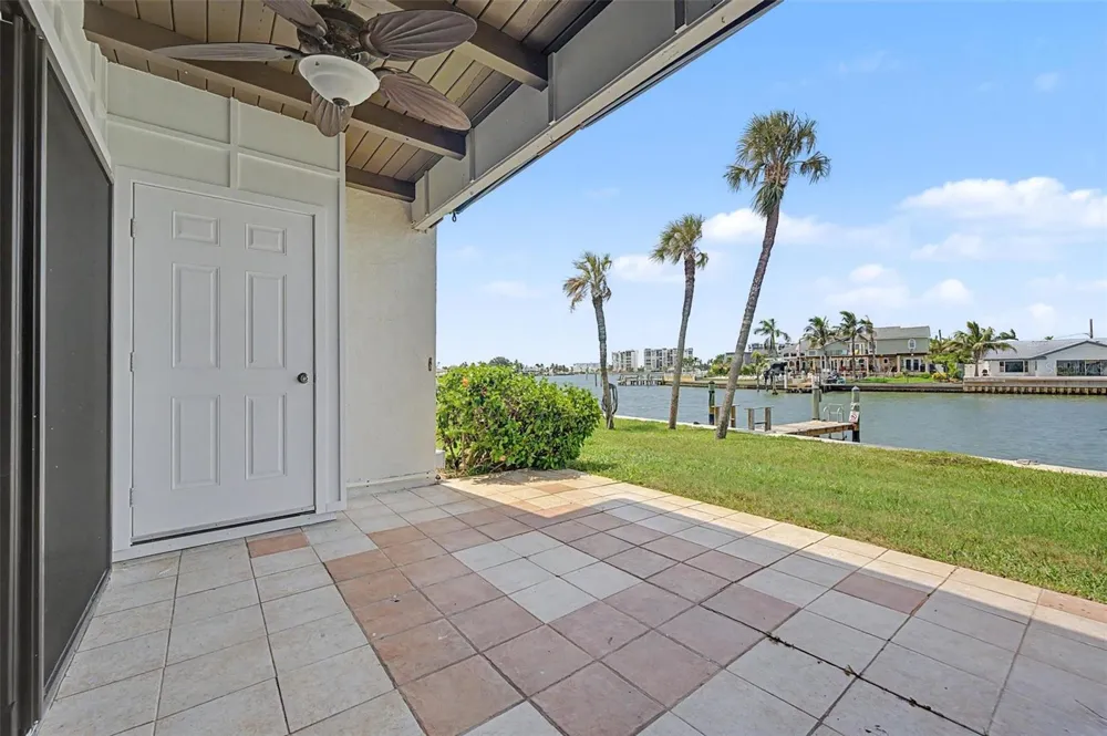 519 PLAZA SEVILLE COURT #39 Treasure Island, FL 33706