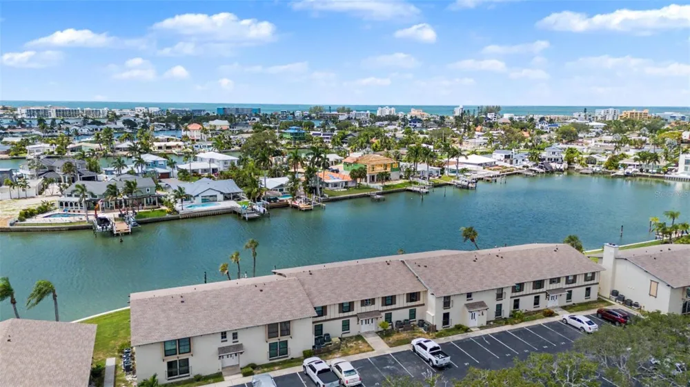 519 PLAZA SEVILLE COURT #39 Treasure Island, FL 33706