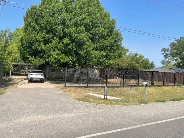 5296 Dacy Lane Buda, TX 78610