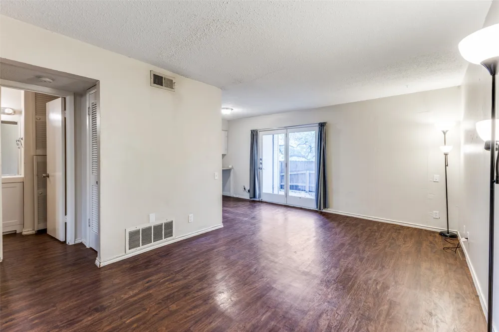 620 S 1st Street #103 Austin, TX 78704