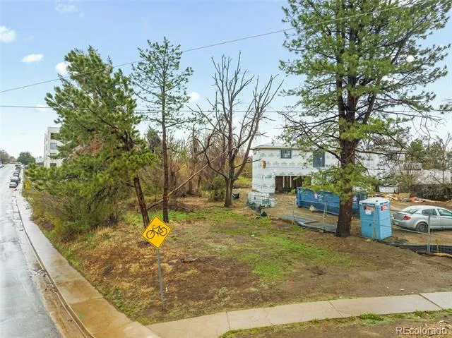 390 W Lehow Avenue Littleton, CO 80120